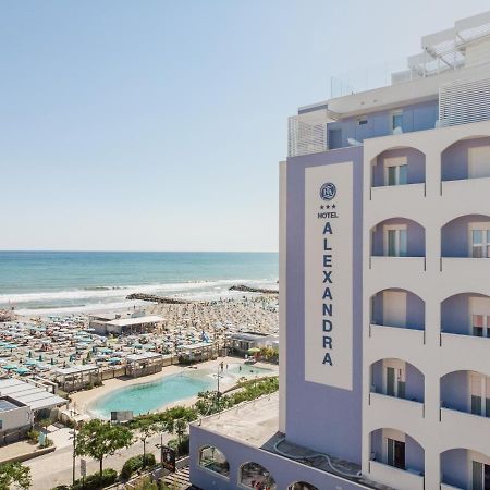 Hotel Alexandra - Beach Front - Healthy Xxl Breakfast & Brunch Until 12 30 - Parking Included Misano Adriatico Exterior foto