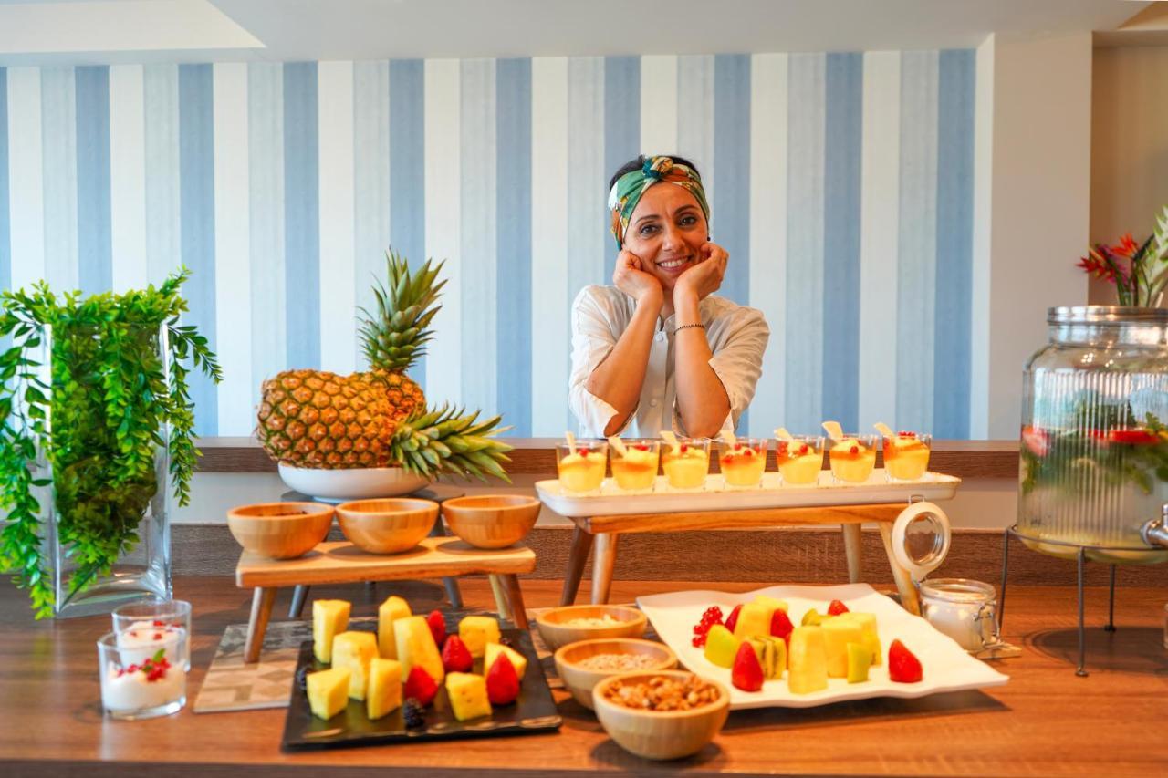 Hotel Alexandra - Beach Front -Xxl Breakfast & Brunch Until 12 30Pm Misano Adriatico Exterior foto